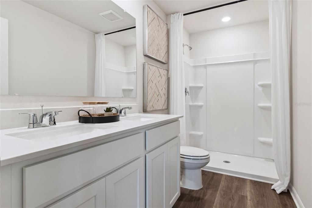 For Sale: $288,990 (3 beds, 2 baths, 1328 Square Feet)