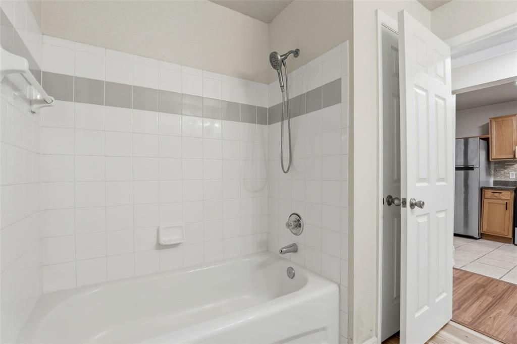 出租: $1,500 (2 贝兹, 2 浴室, 1062 平方英尺)