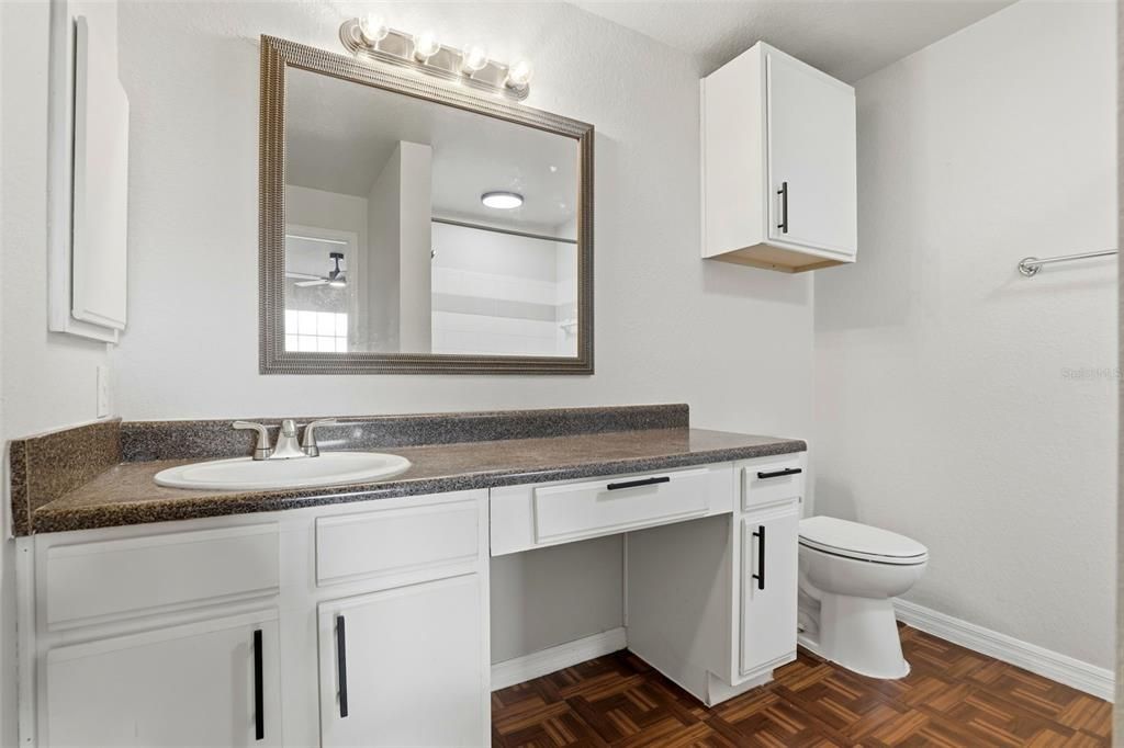 出租: $1,500 (2 贝兹, 2 浴室, 1062 平方英尺)