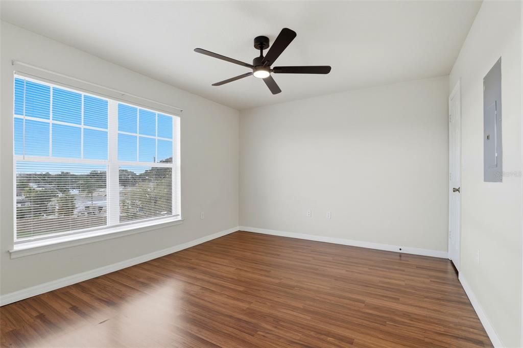 出租: $1,500 (2 贝兹, 2 浴室, 1062 平方英尺)