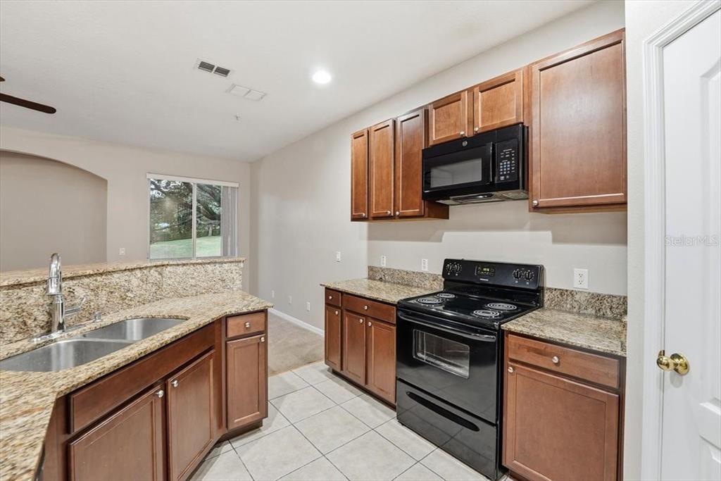 For Rent: $1,995 (3 beds, 2 baths, 1998 Square Feet)