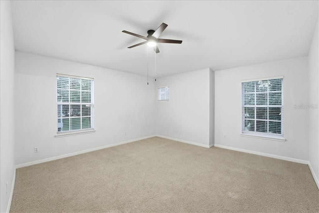 For Rent: $1,995 (3 beds, 2 baths, 1998 Square Feet)