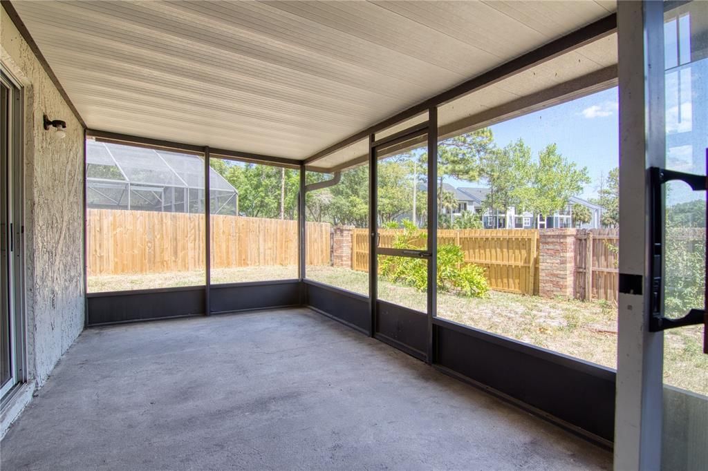 For Rent: $2,200 (3 beds, 2 baths, 1571 Square Feet)