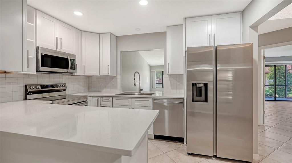 For Rent: $2,500 (2 beds, 2 baths, 1353 Square Feet)