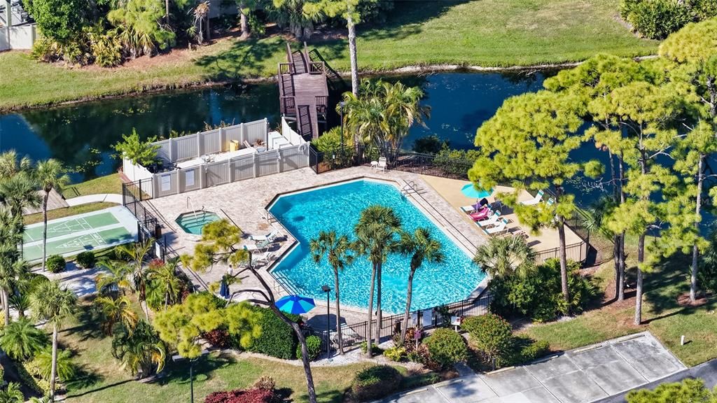 For Rent: $2,500 (2 beds, 2 baths, 1353 Square Feet)