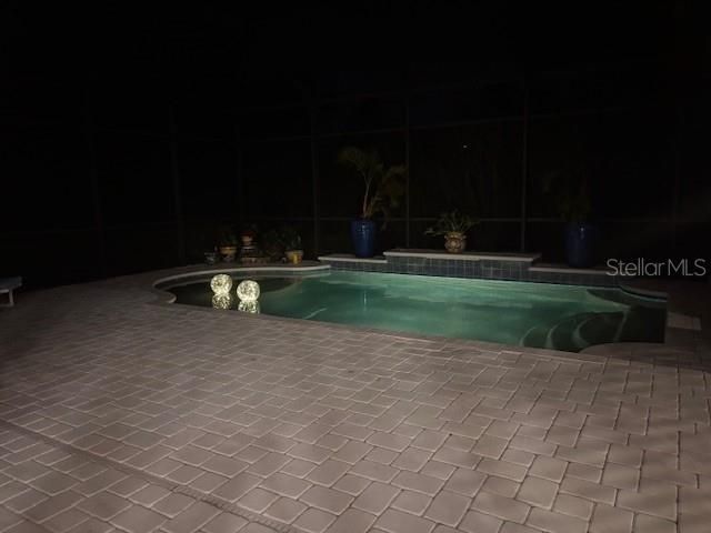 En Venta: $999,999 (4 camas, 3 baños, 2807 Pies cuadrados)