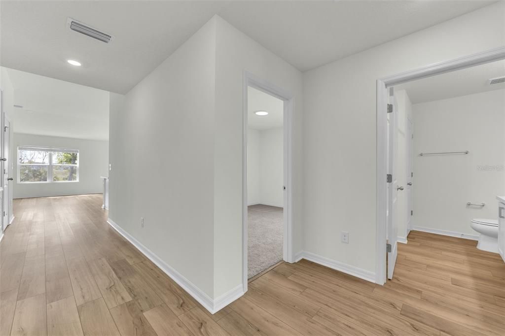 В аренду: $3,200 (4 спален, 2 ванн, 1707 Квадратных фут)