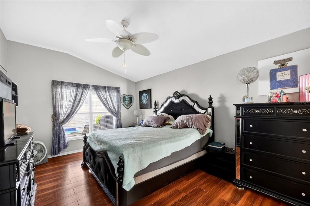 待售: $480,000 (4 贝兹, 3 浴室, 2214 平方英尺)