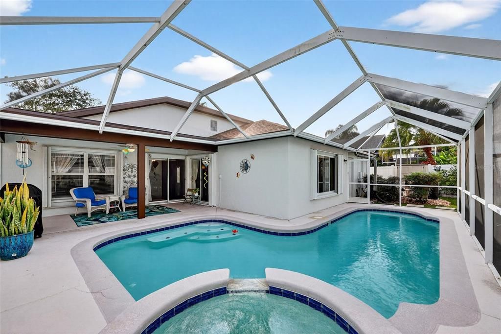 待售: $480,000 (4 贝兹, 3 浴室, 2214 平方英尺)