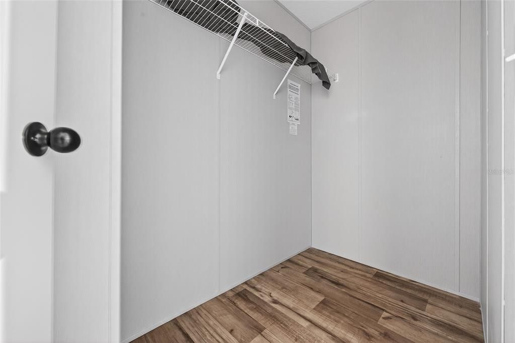 待售: $275,000 (3 贝兹, 2 浴室, 1369 平方英尺)