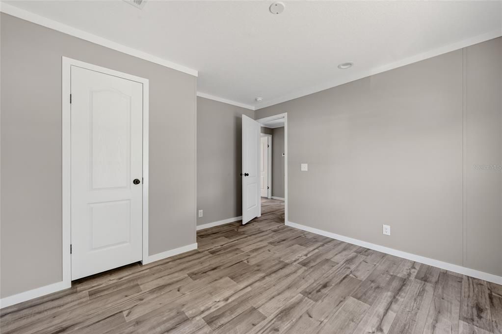 待售: $275,000 (3 贝兹, 2 浴室, 1369 平方英尺)