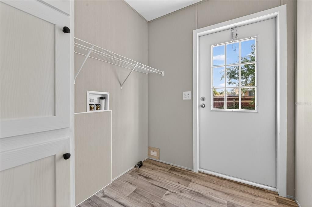 待售: $275,000 (3 贝兹, 2 浴室, 1369 平方英尺)