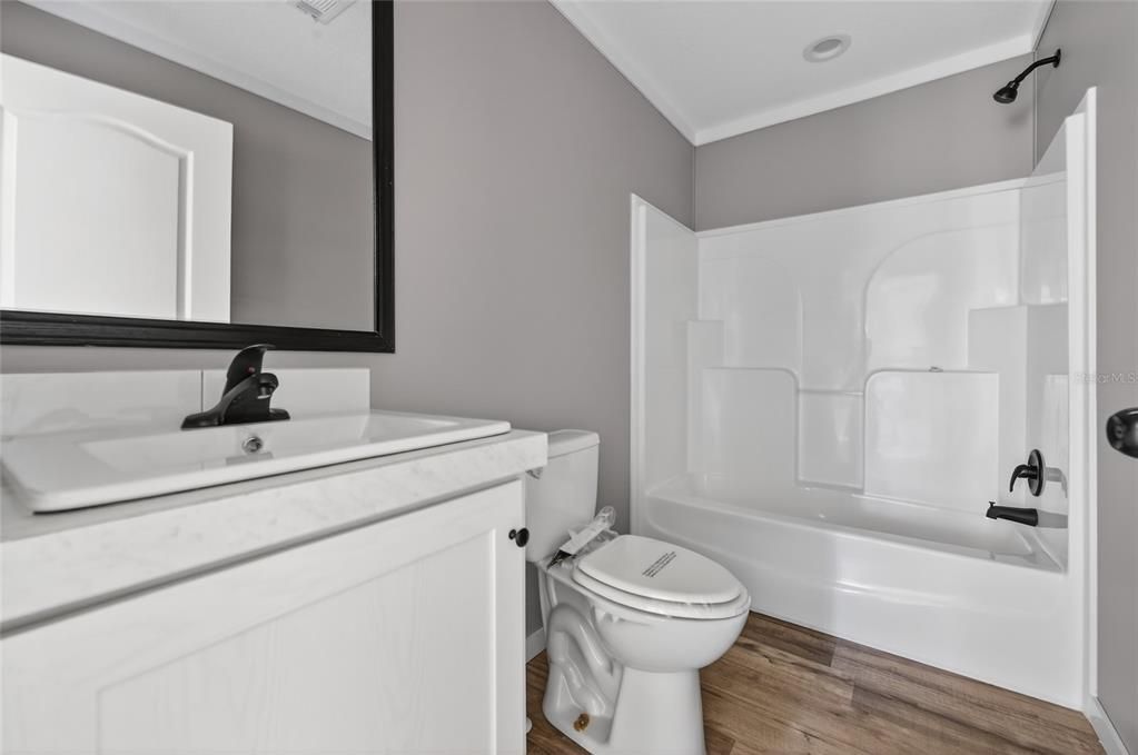 待售: $275,000 (3 贝兹, 2 浴室, 1369 平方英尺)