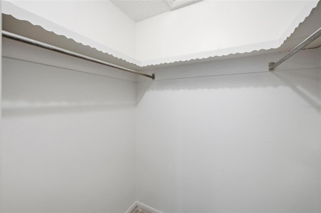 For Sale: $220,000 (2 beds, 2 baths, 1180 Square Feet)