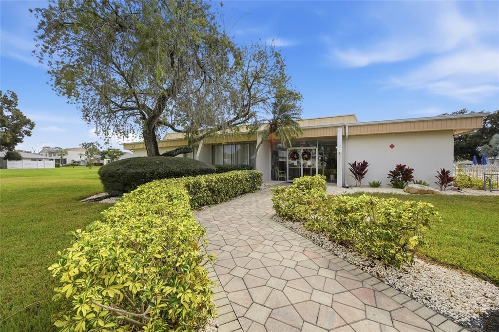 For Sale: $220,000 (2 beds, 2 baths, 1180 Square Feet)