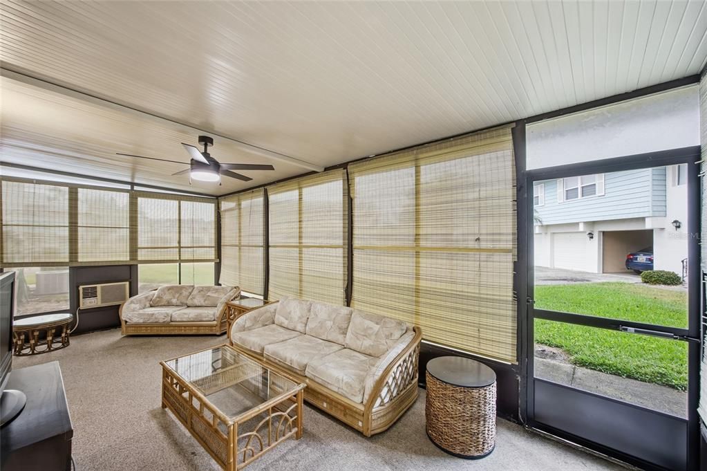 For Sale: $220,000 (2 beds, 2 baths, 1180 Square Feet)