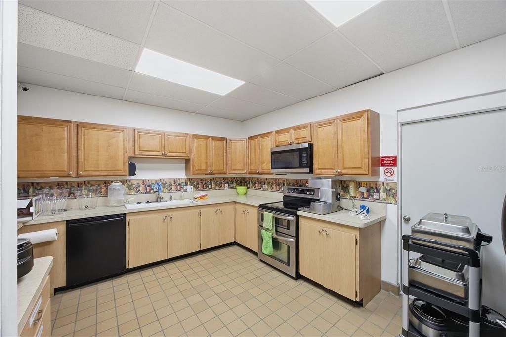 For Sale: $220,000 (2 beds, 2 baths, 1180 Square Feet)