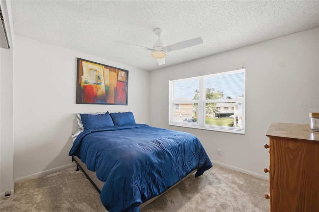 For Sale: $220,000 (2 beds, 2 baths, 1180 Square Feet)