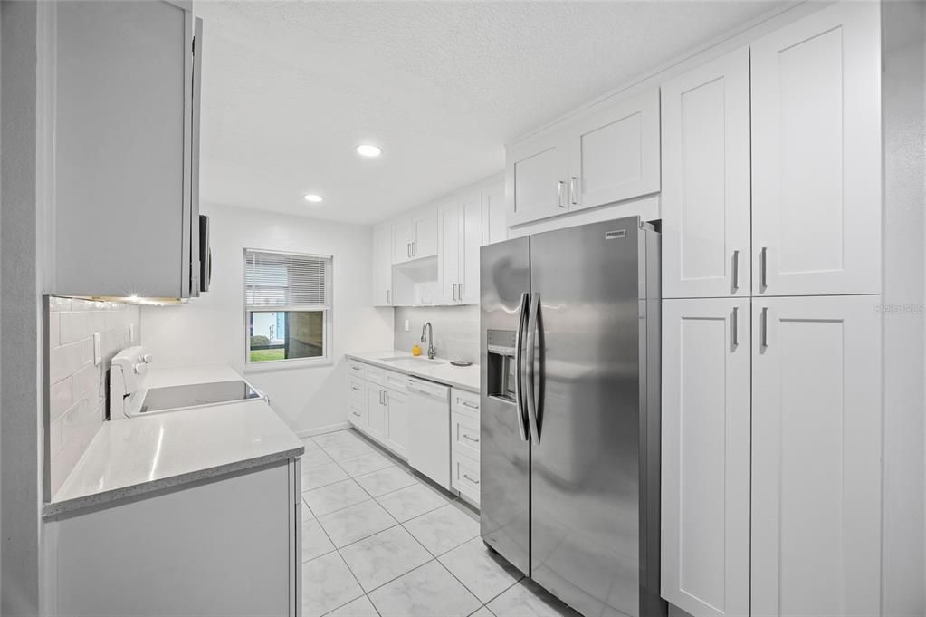 For Sale: $220,000 (2 beds, 2 baths, 1180 Square Feet)