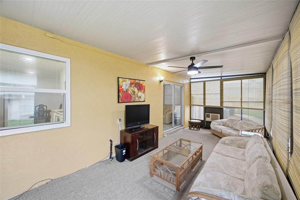 For Sale: $220,000 (2 beds, 2 baths, 1180 Square Feet)