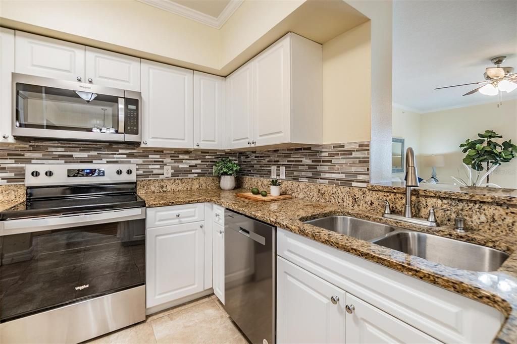 待售: $300,000 (3 贝兹, 2 浴室, 1525 平方英尺)