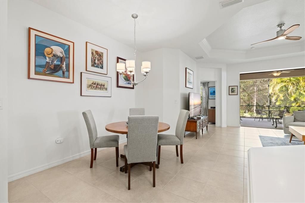 На продажу: $379,900 (2 спален, 2 ванн, 1524 Квадратных фут)