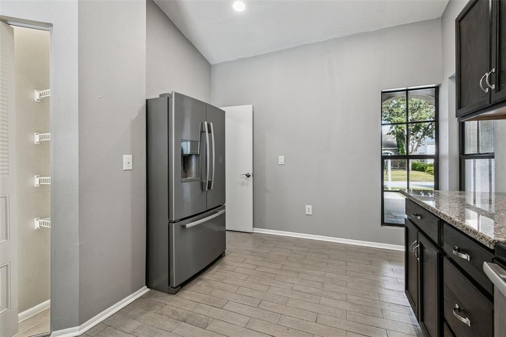 For Sale: $350,000 (4 beds, 2 baths, 1523 Square Feet)