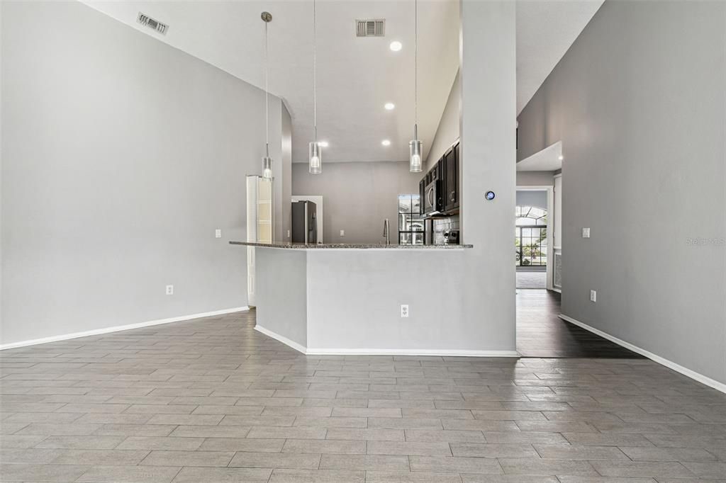 For Sale: $350,000 (4 beds, 2 baths, 1523 Square Feet)