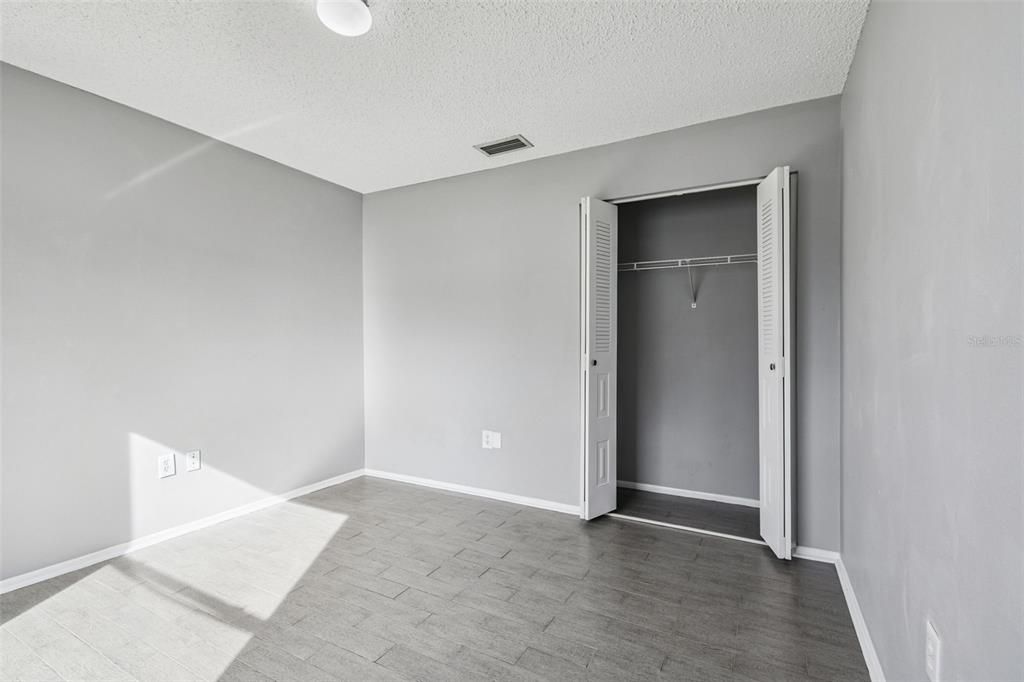 For Sale: $350,000 (4 beds, 2 baths, 1523 Square Feet)