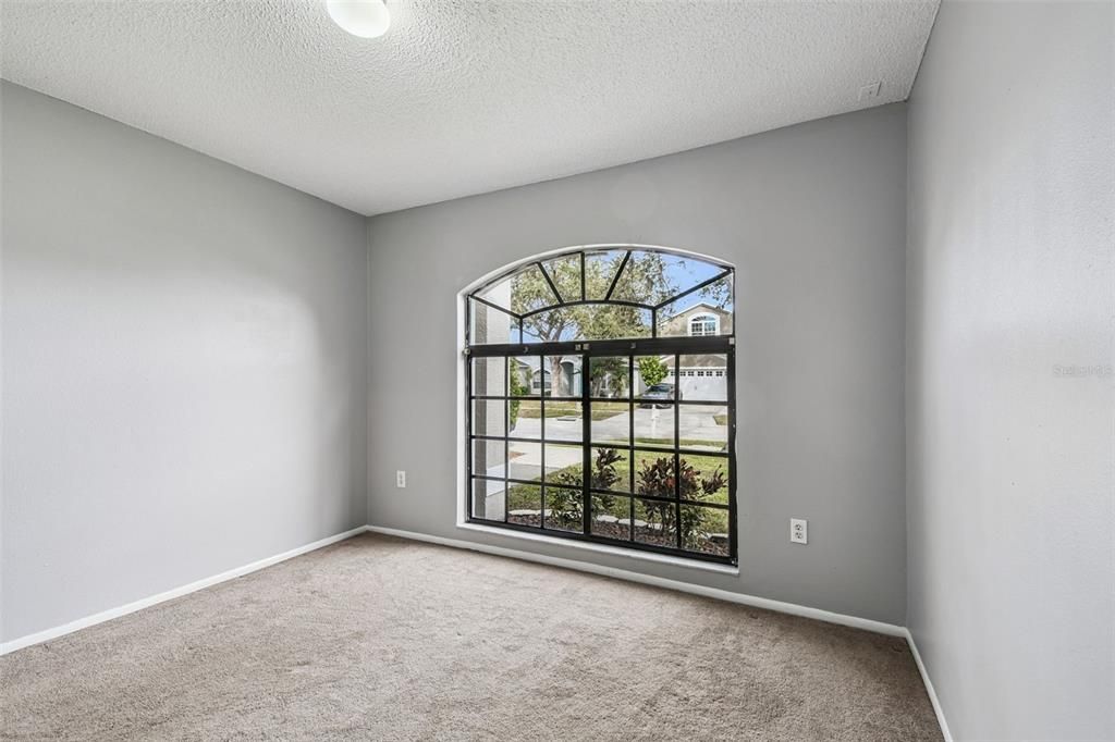 For Sale: $350,000 (4 beds, 2 baths, 1523 Square Feet)