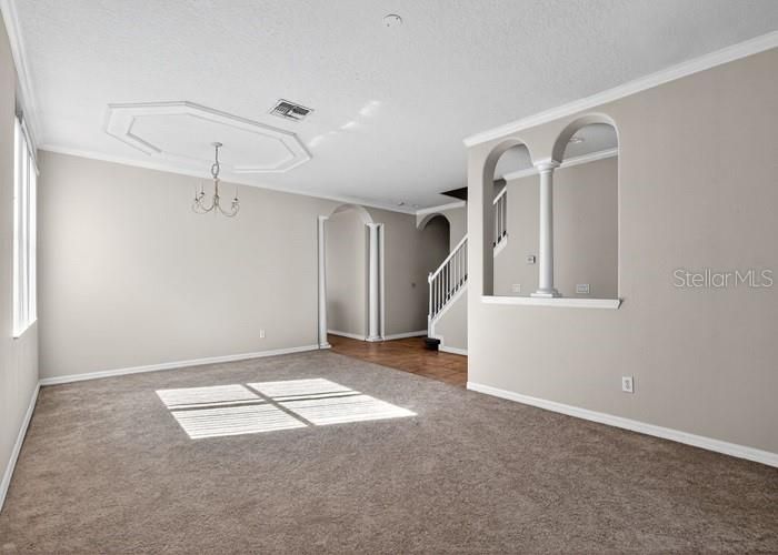 En Venta: $546,300 (5 camas, 2 baños, 2521 Pies cuadrados)