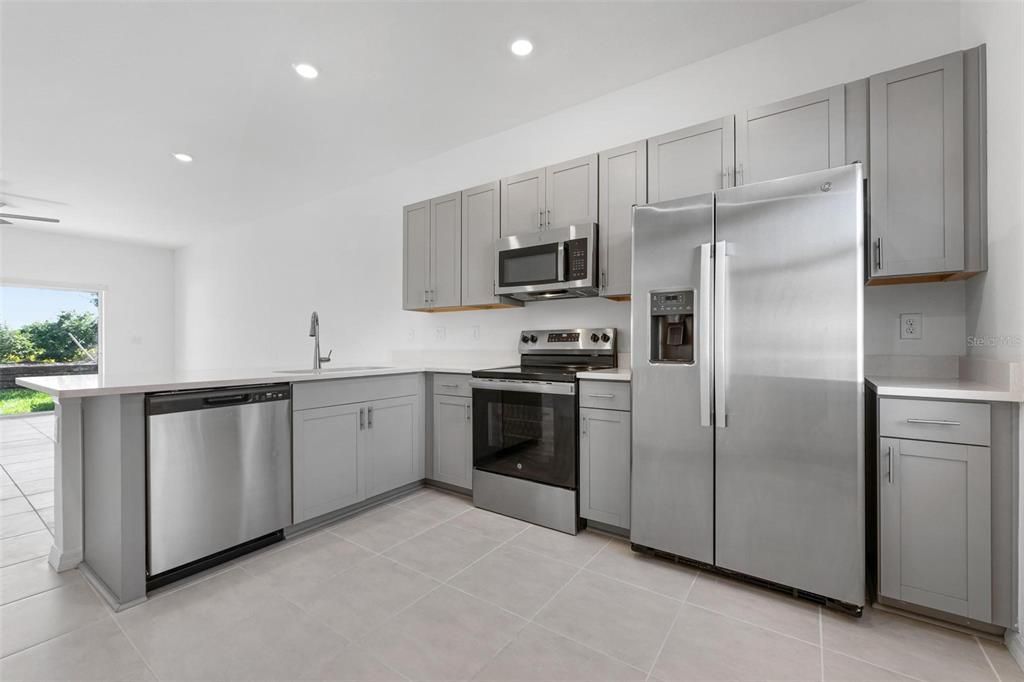 For Rent: $2,200 (2 beds, 2 baths, 1238 Square Feet)