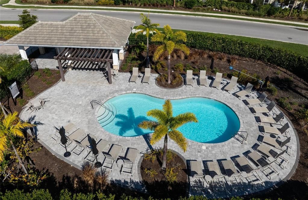 For Rent: $2,200 (2 beds, 2 baths, 1238 Square Feet)