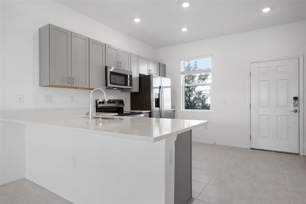 For Rent: $2,200 (2 beds, 2 baths, 1238 Square Feet)