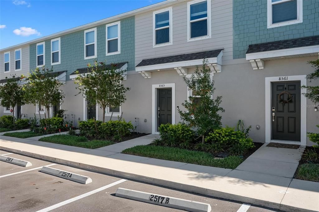 For Rent: $2,200 (2 beds, 2 baths, 1238 Square Feet)