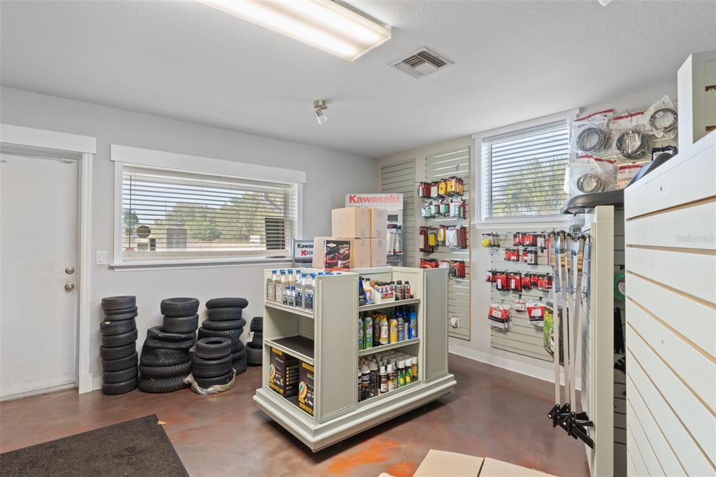 En Venta: $315,000 (0 camas, 0 baños, 1920 Pies cuadrados)