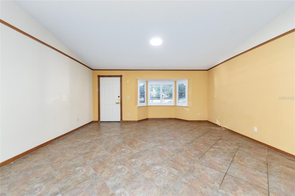 待售: $199,900 (2 贝兹, 2 浴室, 1824 平方英尺)