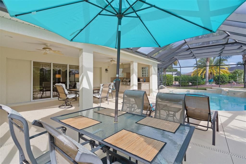 待售: $700,000 (3 贝兹, 2 浴室, 2025 平方英尺)