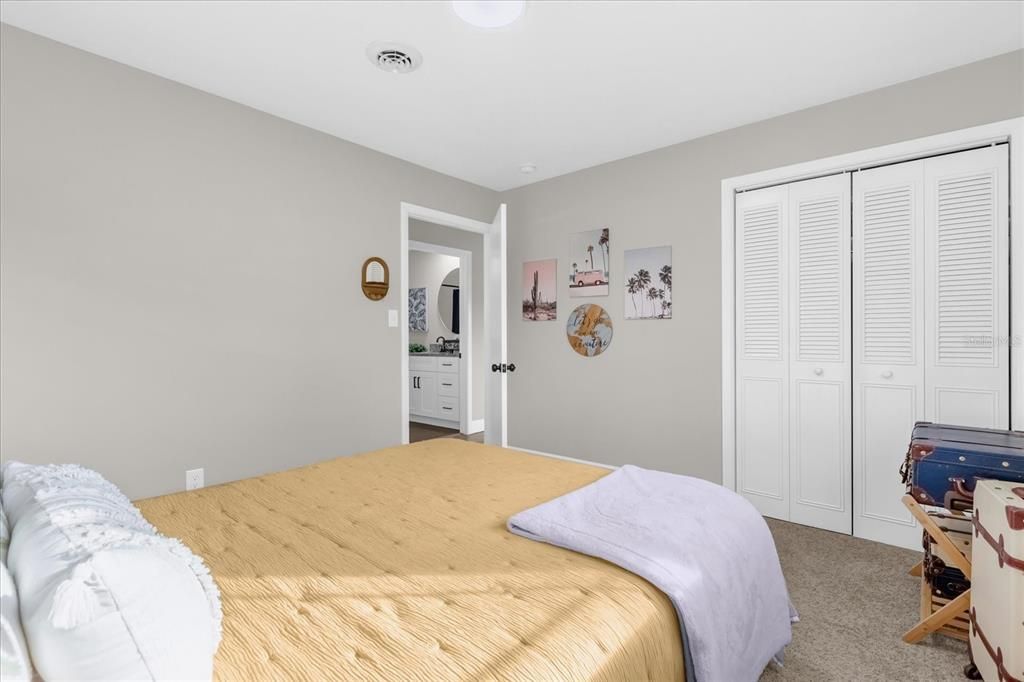 En Venta: $585,000 (4 camas, 2 baños, 1917 Pies cuadrados)