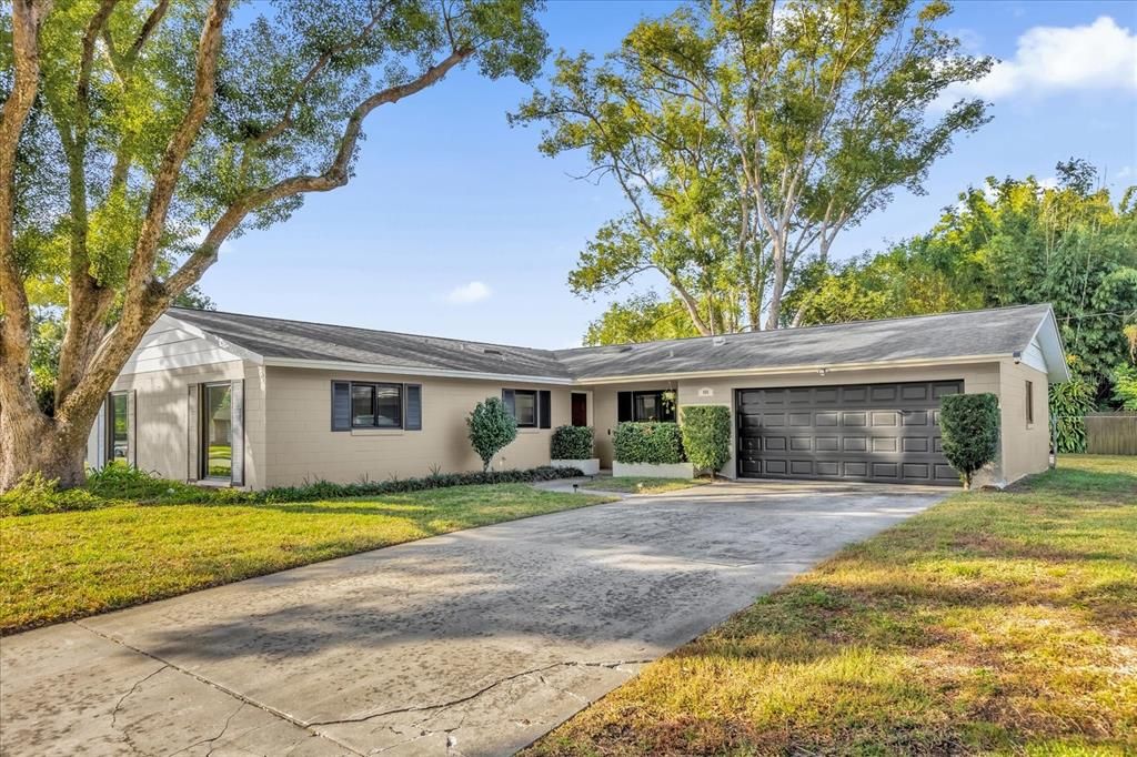 En Venta: $585,000 (4 camas, 2 baños, 1917 Pies cuadrados)