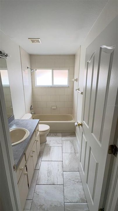 出租: $2,600 (3 贝兹, 2 浴室, 1549 平方英尺)