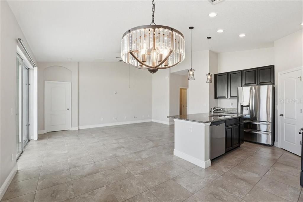 For Rent: $2,295 (3 beds, 2 baths, 1515 Square Feet)