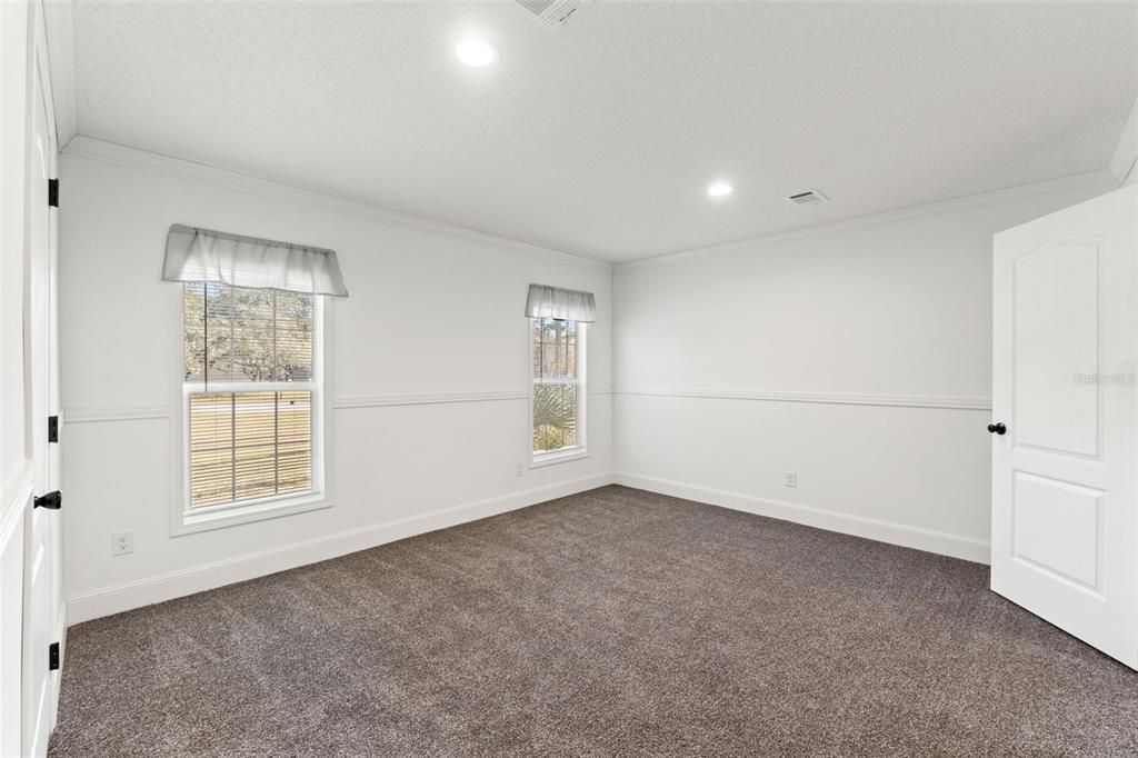 На продажу: $294,000 (3 спален, 2 ванн, 1352 Квадратных фут)