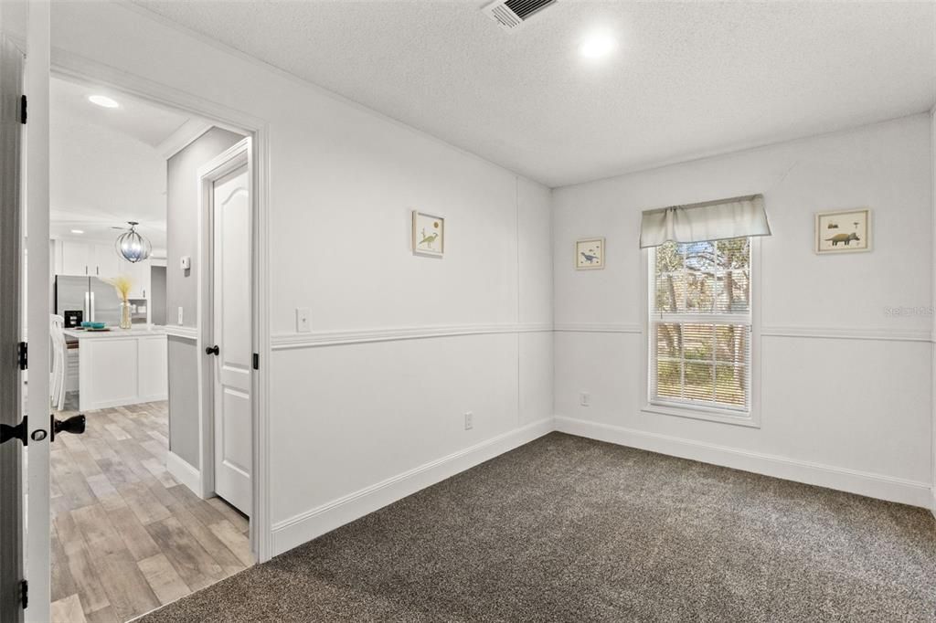 На продажу: $294,000 (3 спален, 2 ванн, 1352 Квадратных фут)