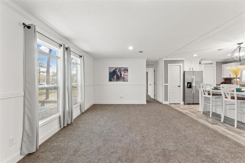 На продажу: $294,000 (3 спален, 2 ванн, 1352 Квадратных фут)