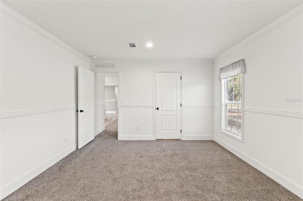 На продажу: $294,000 (3 спален, 2 ванн, 1352 Квадратных фут)