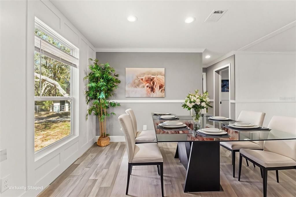 На продажу: $294,000 (3 спален, 2 ванн, 1352 Квадратных фут)