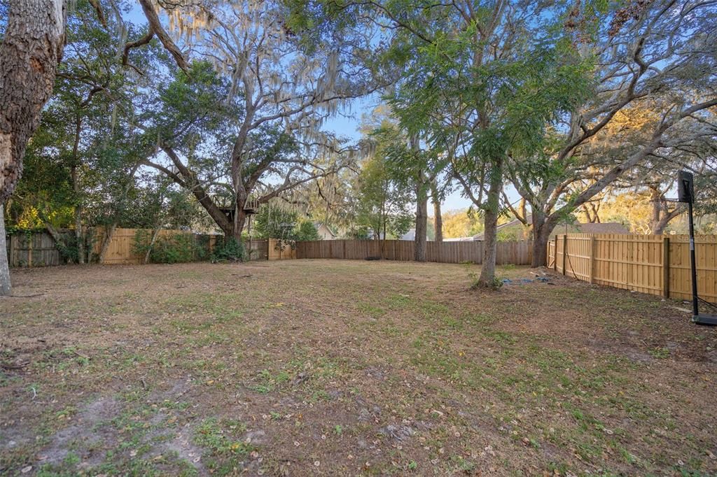 En Venta: $405,000 (4 camas, 2 baños, 1920 Pies cuadrados)