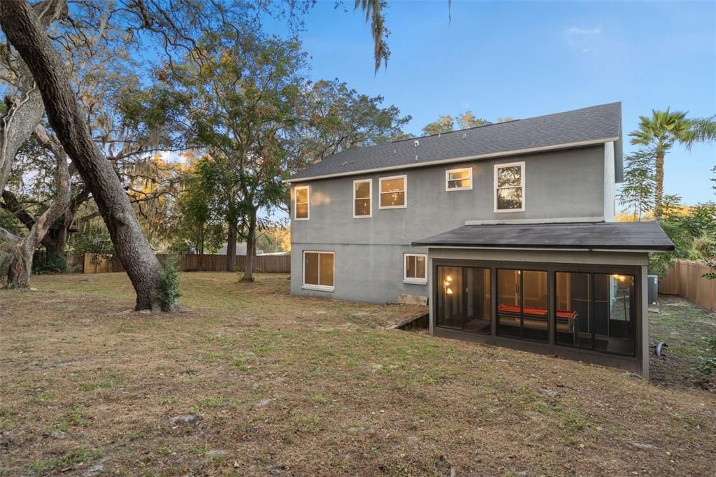 En Venta: $405,000 (4 camas, 2 baños, 1920 Pies cuadrados)