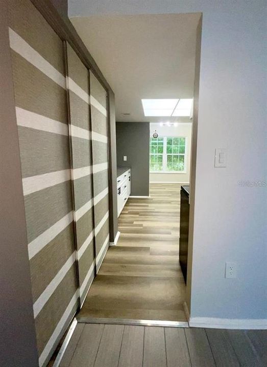 For Sale: $164,900 (2 beds, 1 baths, 1035 Square Feet)